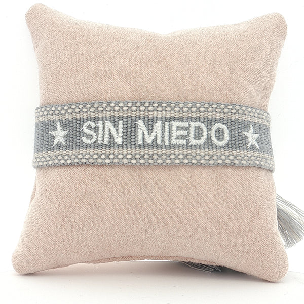 25-7946 Sin Miedo gris