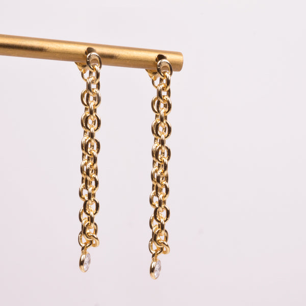 25-73361 Aretes cadena con dije bezel