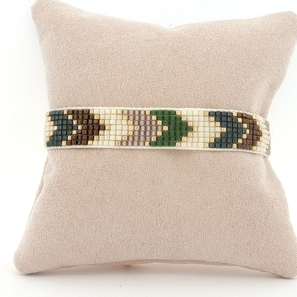 25-7952 Pulsera flechas beige verde y rosegold