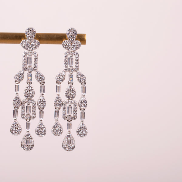 23-90123 ARETES LARGOS GOTAS Y BAGUETTES PLATEADO