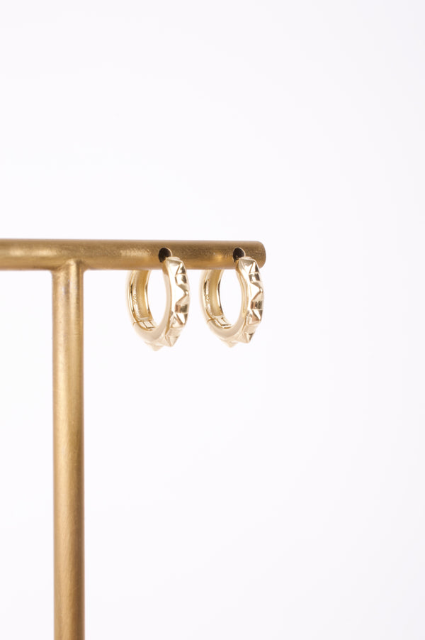 73653 ARRACADAS PICOS PLAIN DORADAS