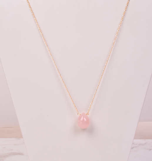 25-9388 Cadena con gota cuarzo rosa