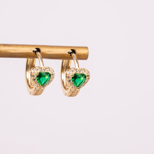 24-02238 Arracadas corazon verde en dorado