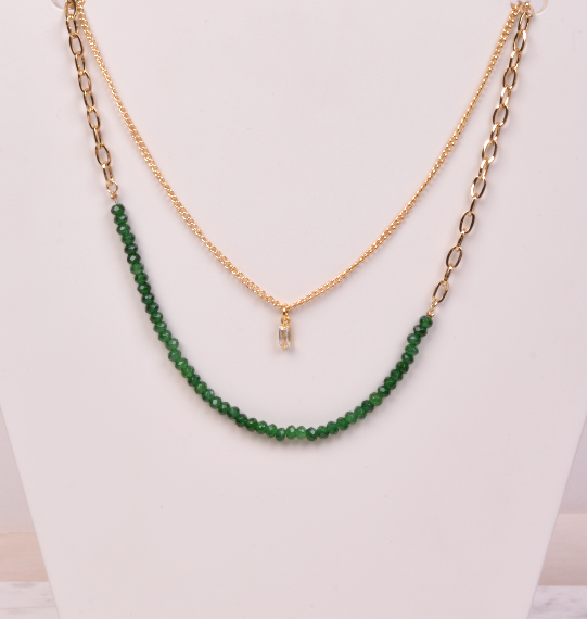 25-9386 Collar doble cuarzo verde y cadena con brillantito