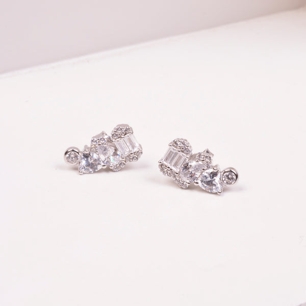 25-73353 Aretes baguettes y corazon plateado